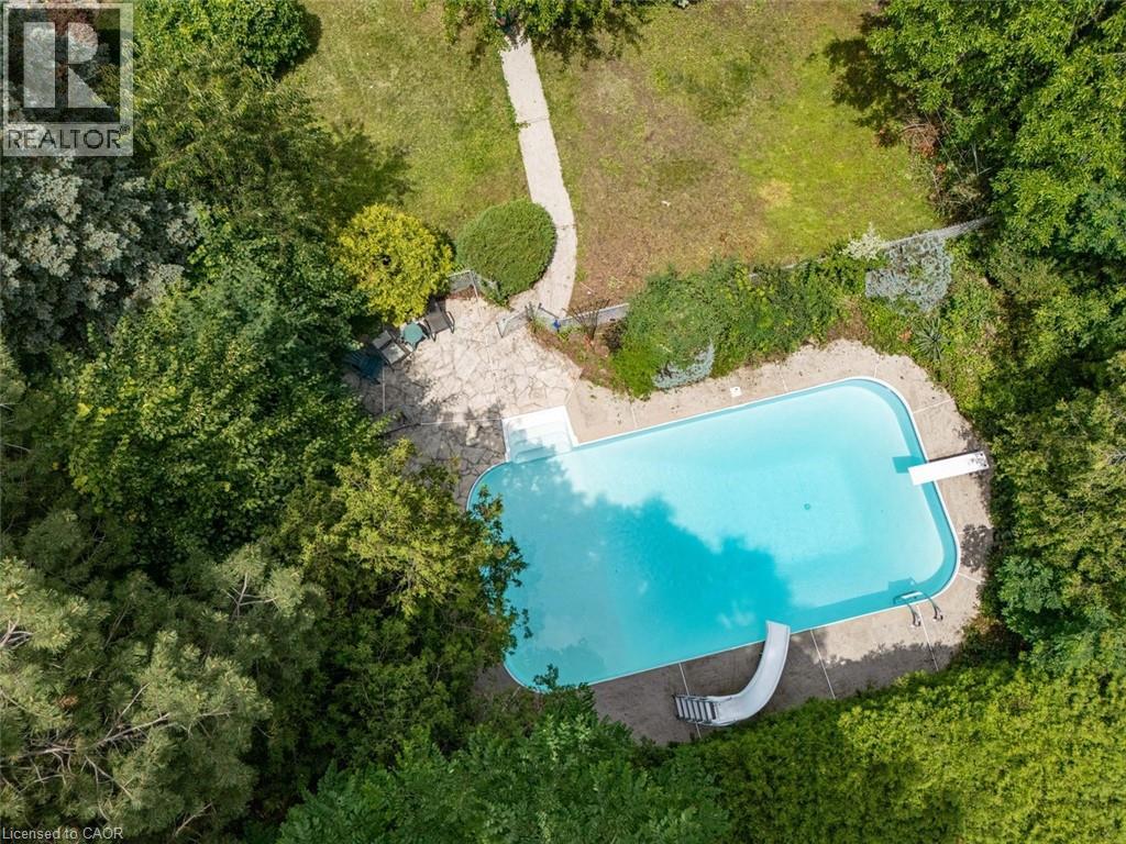 50 THORNCLIFFE Road - Image 4