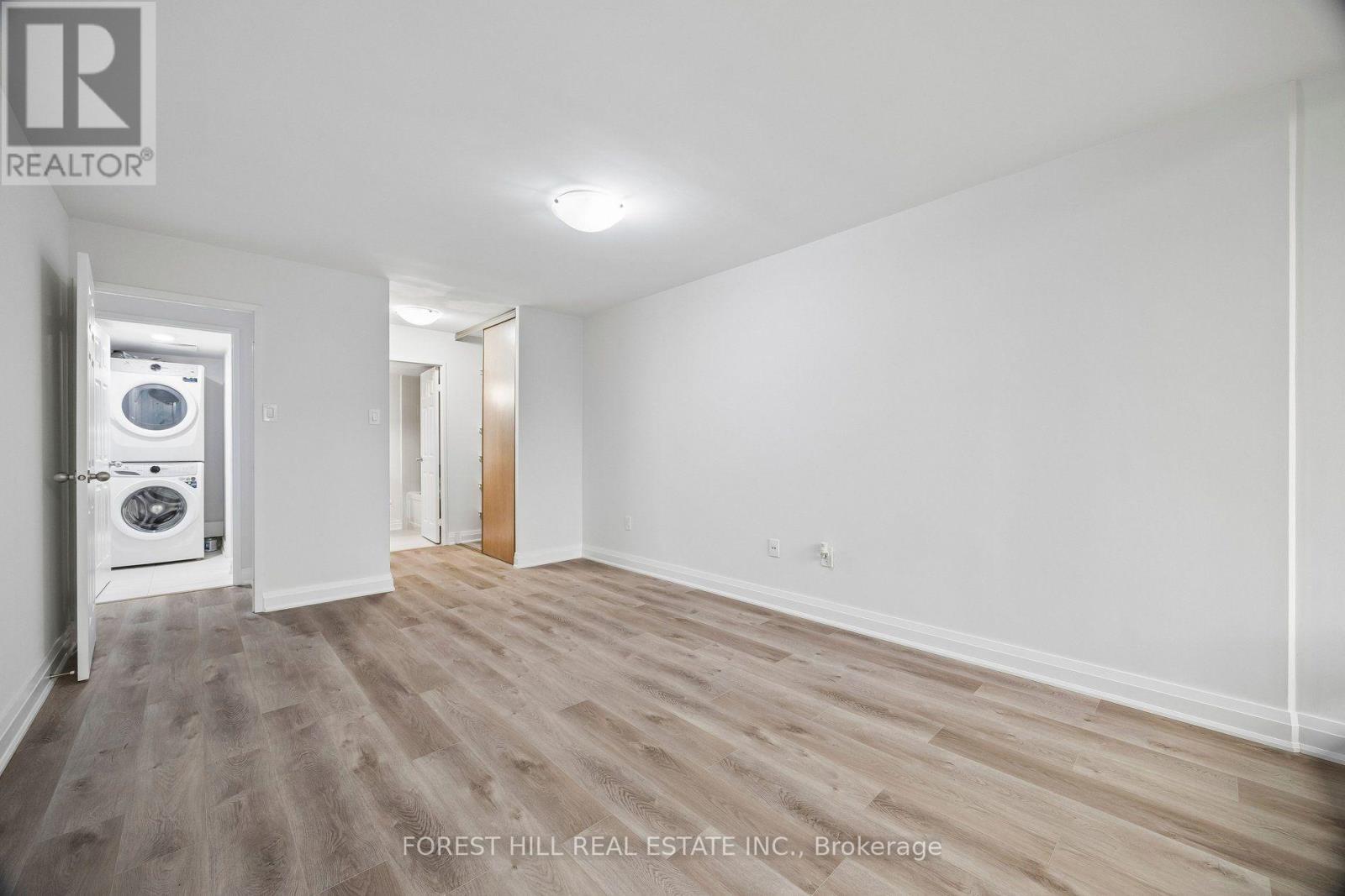 #101 7420 BATHURST STREET - 11