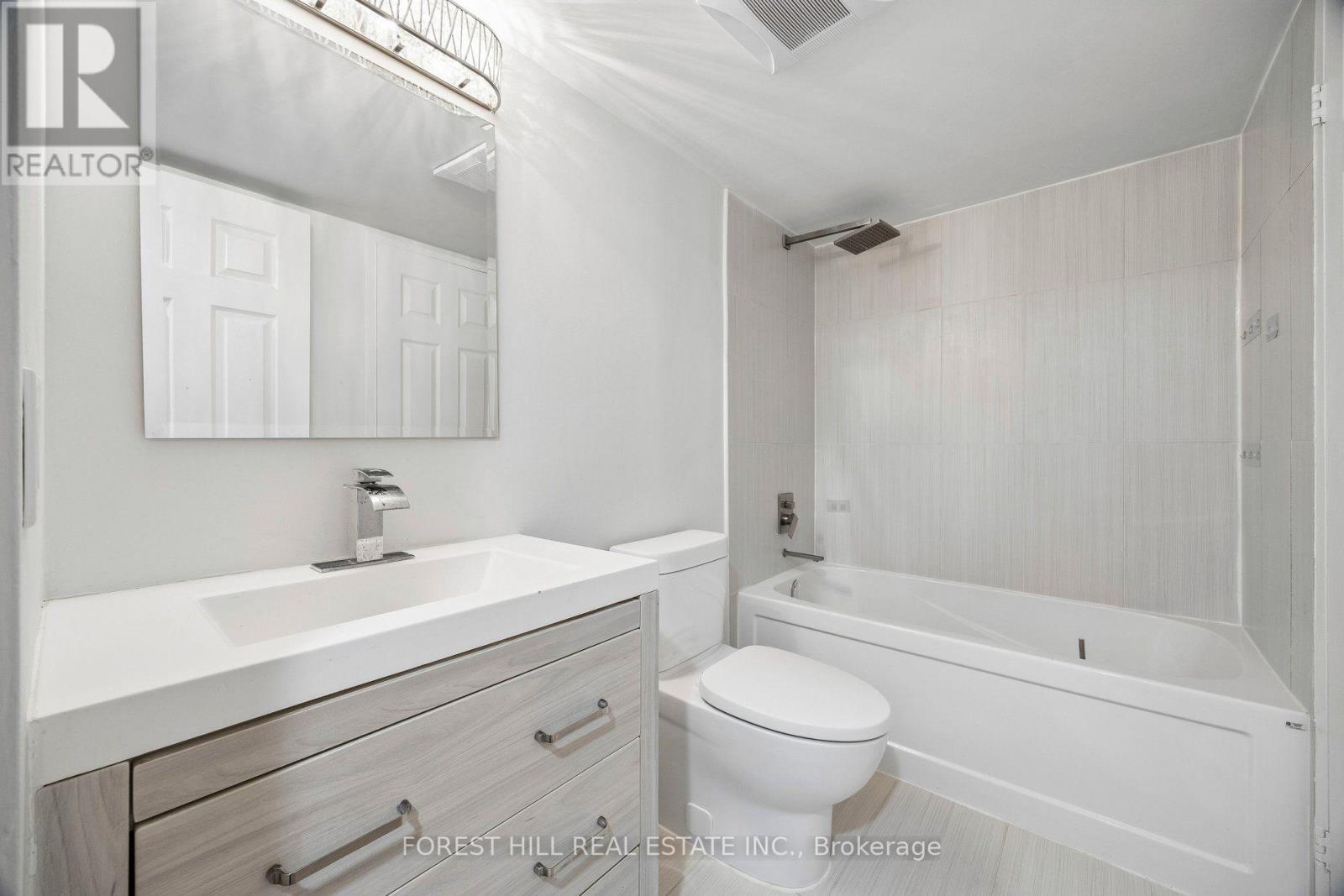 #101 7420 BATHURST STREET - 13