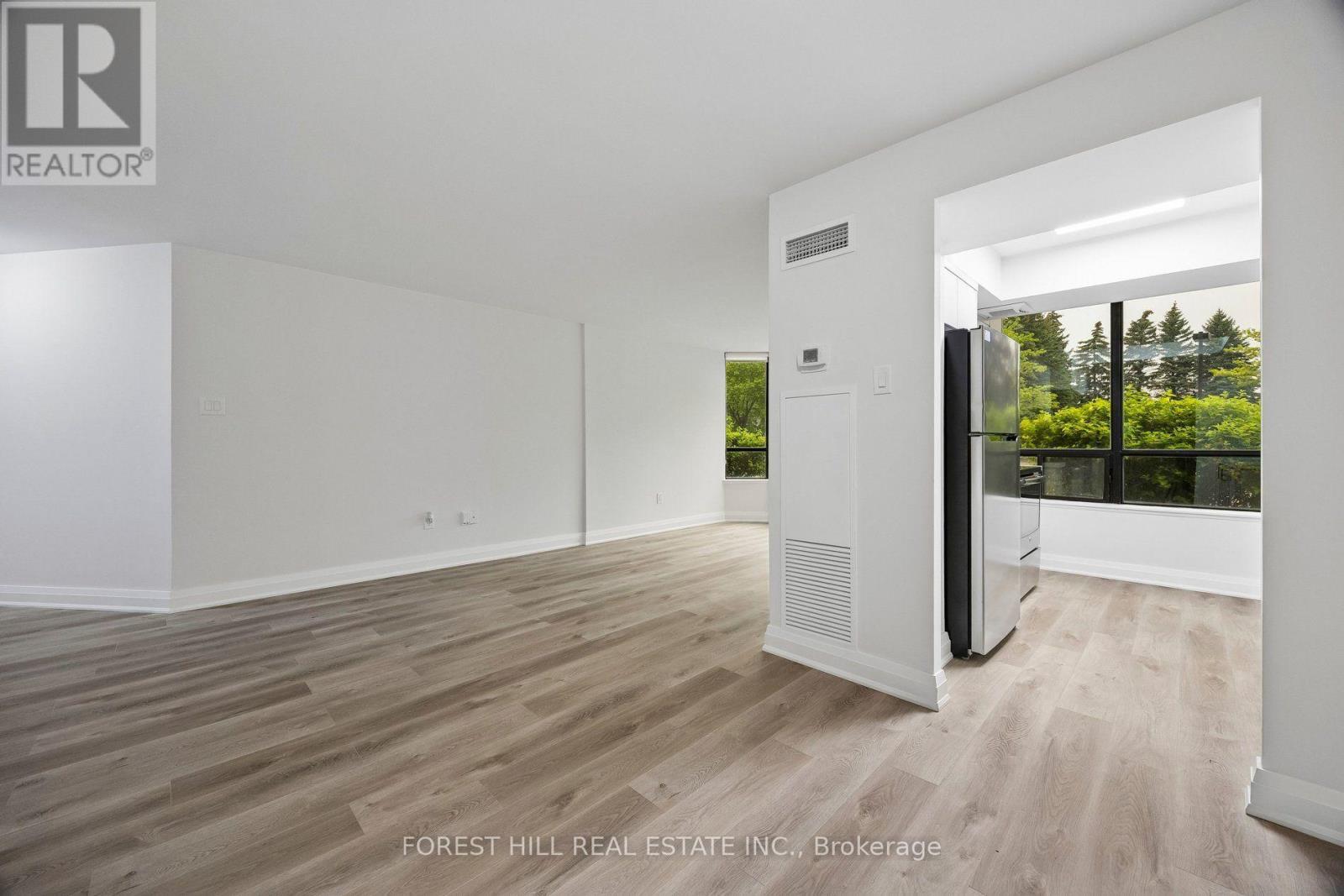 #101 7420 BATHURST STREET - 8