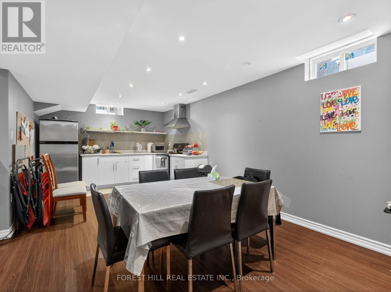 12 WALLENBERG DRIVE - 43