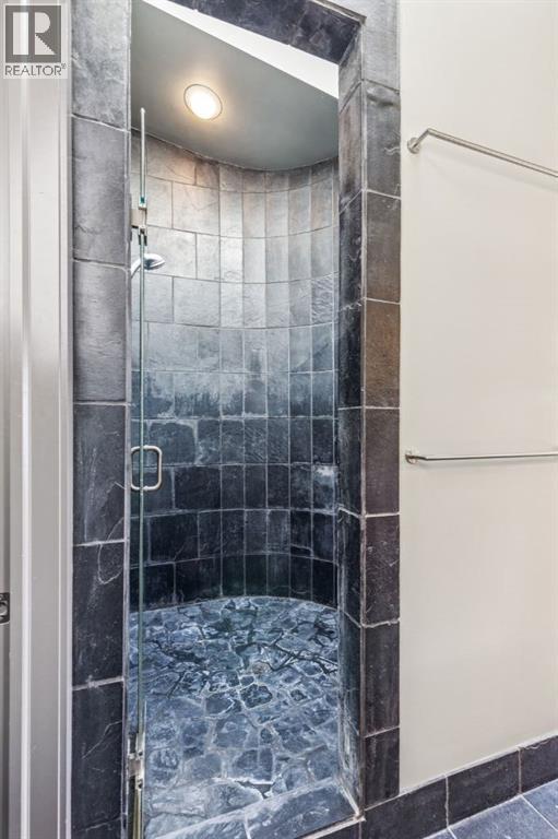 2033 Bowness Road NW - Image 30