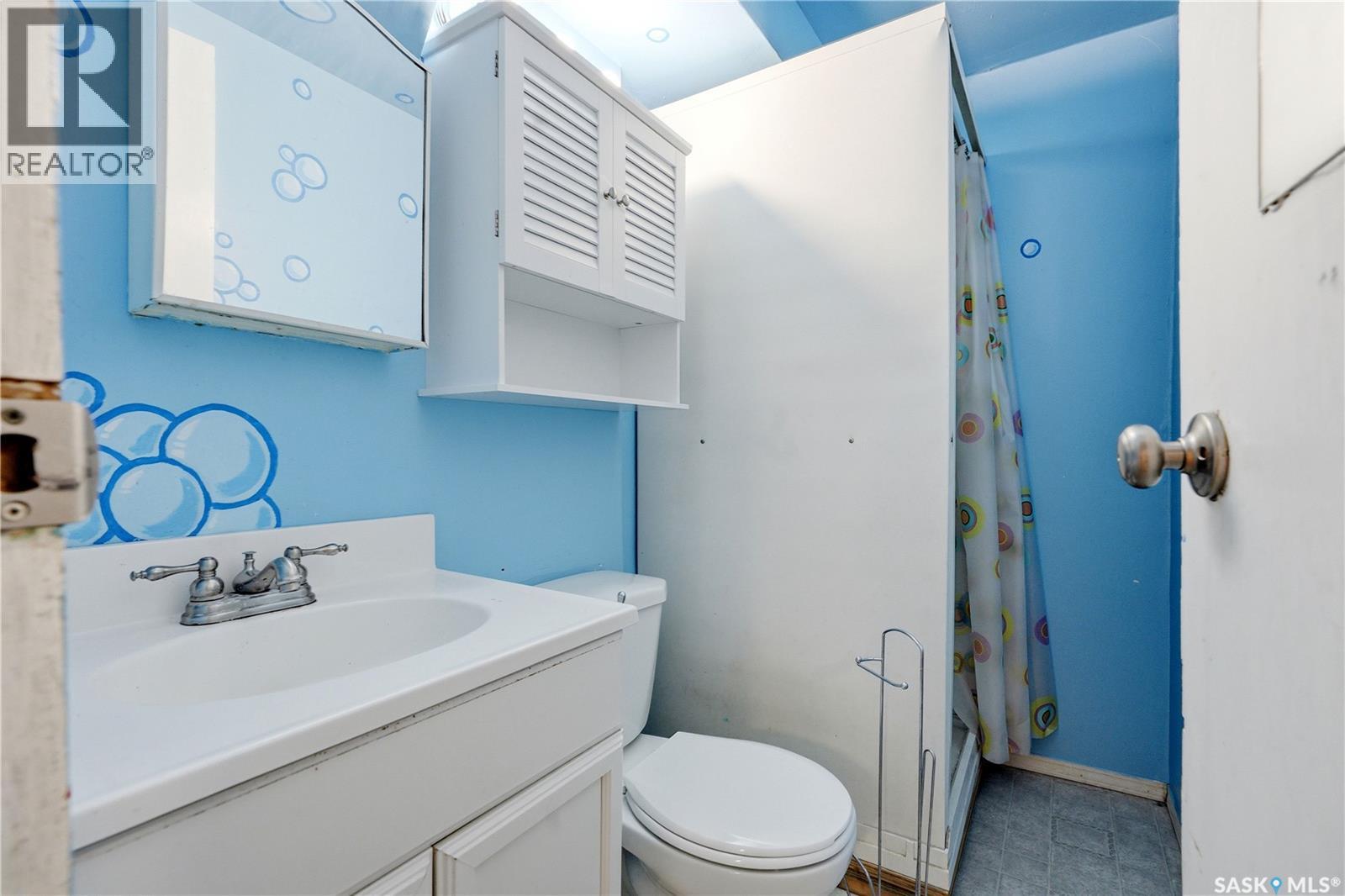 3234 Maxwell STREET - 36