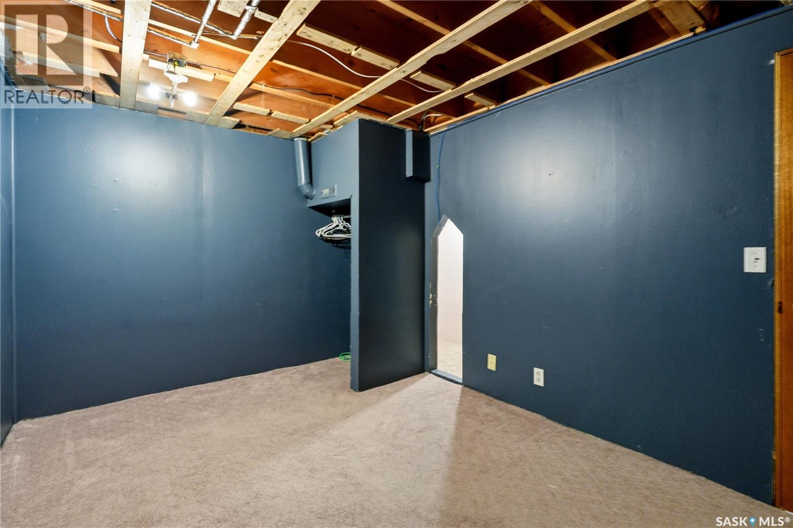 3234 Maxwell STREET - 38