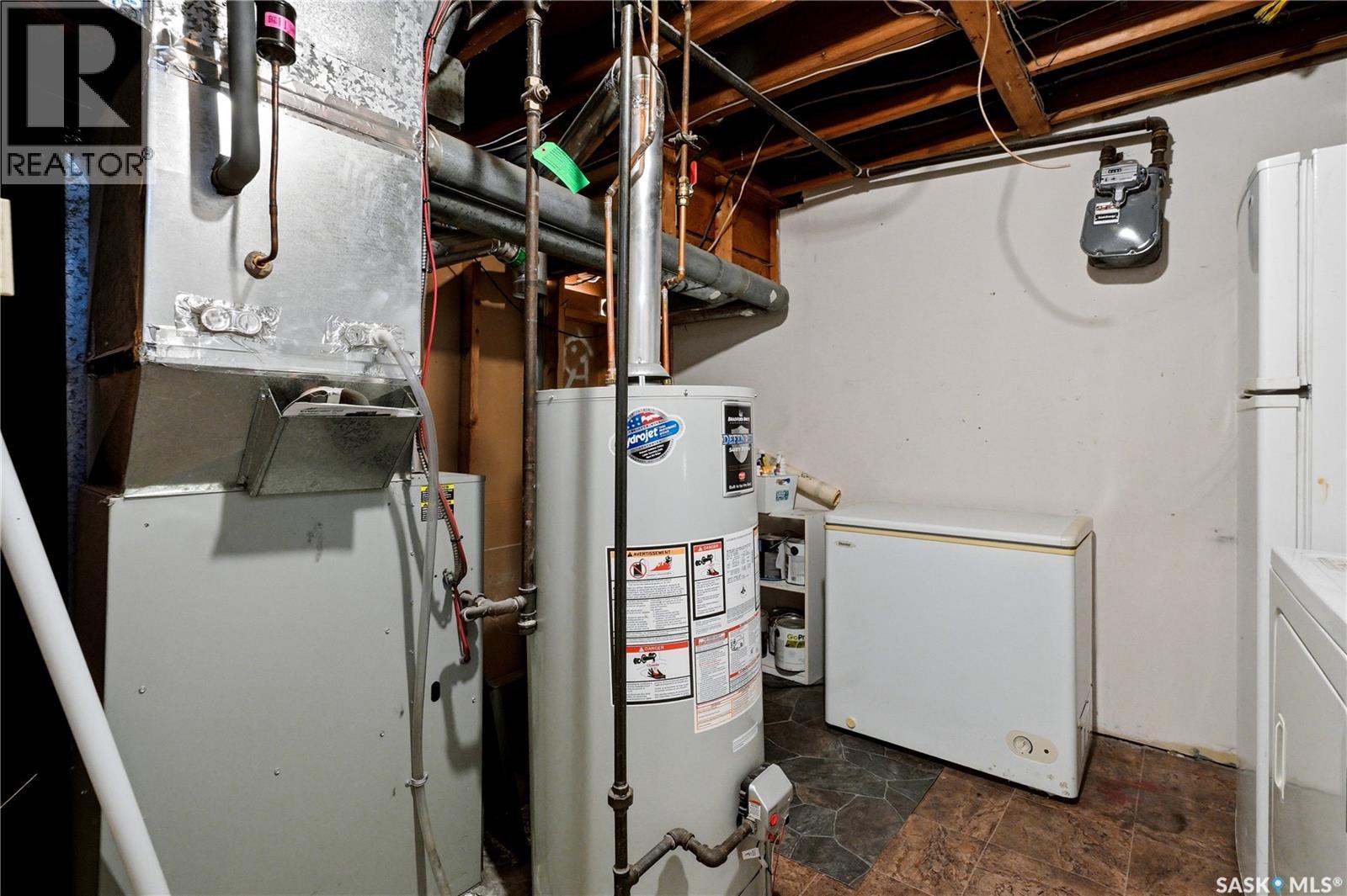 3234 Maxwell STREET - 41
