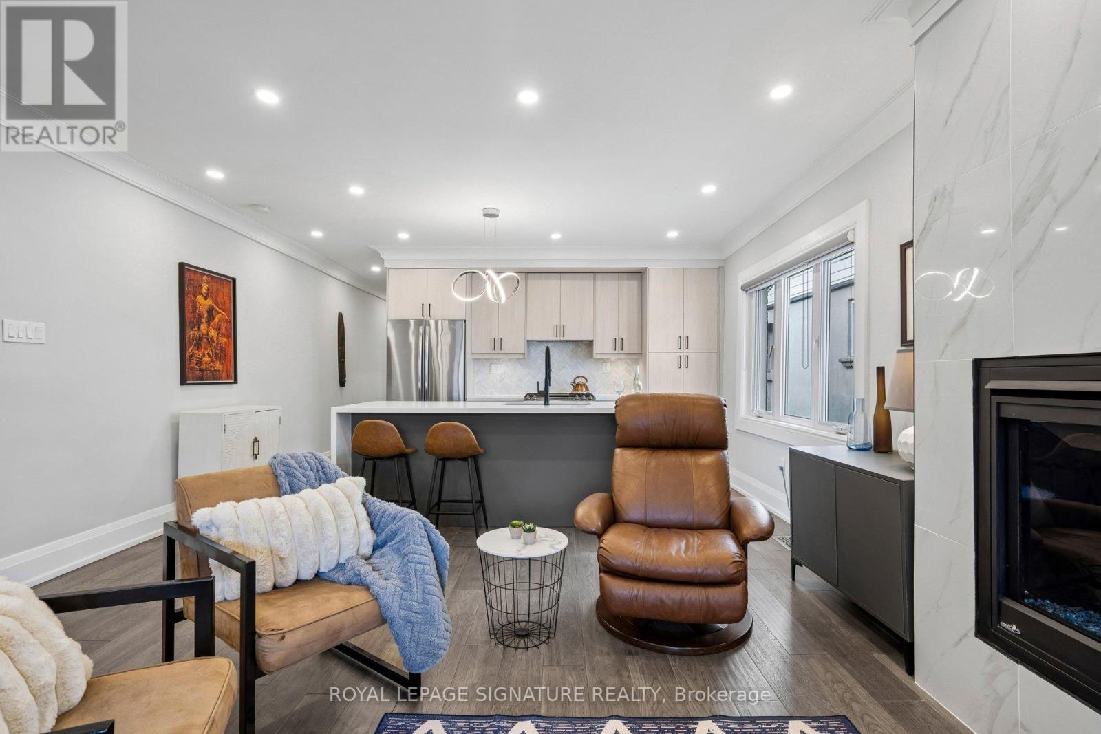 972 COSBURN AVENUE - Image 12