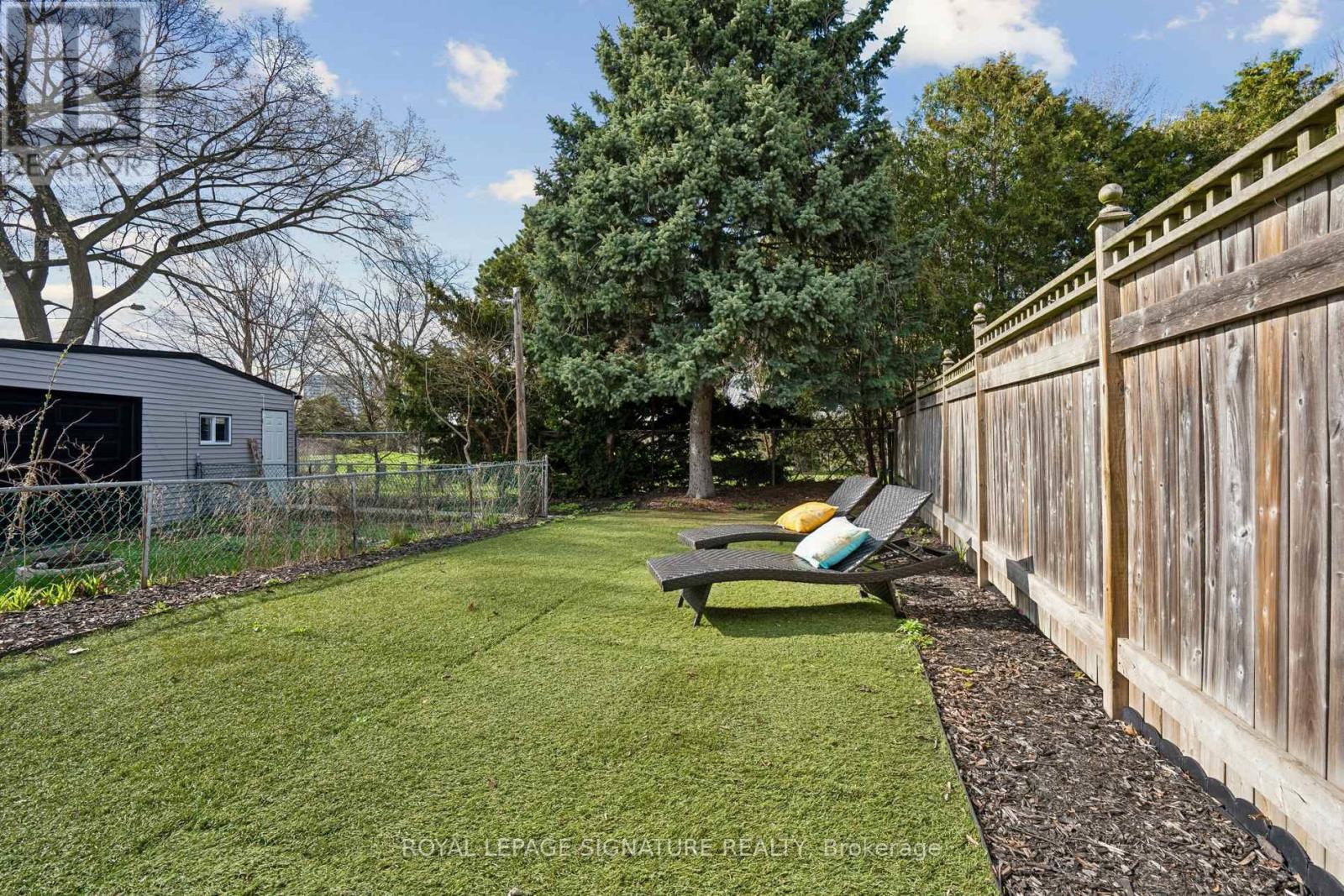 972 COSBURN AVENUE - 48