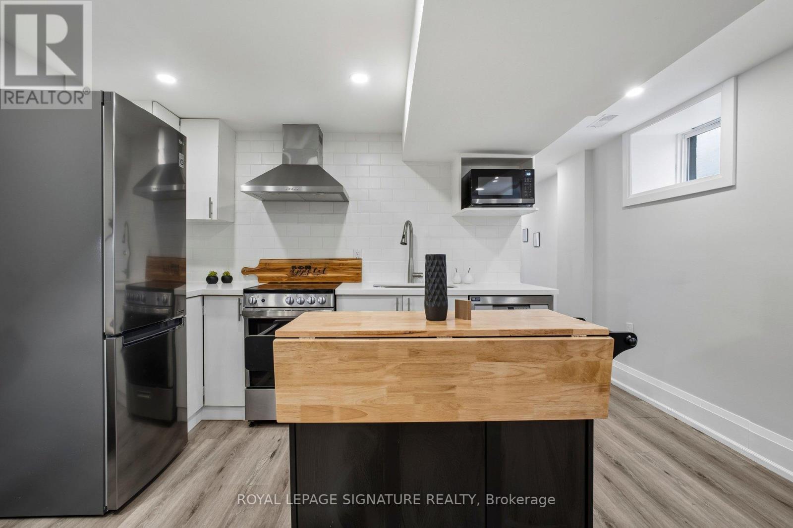 972 COSBURN AVENUE - Image 32