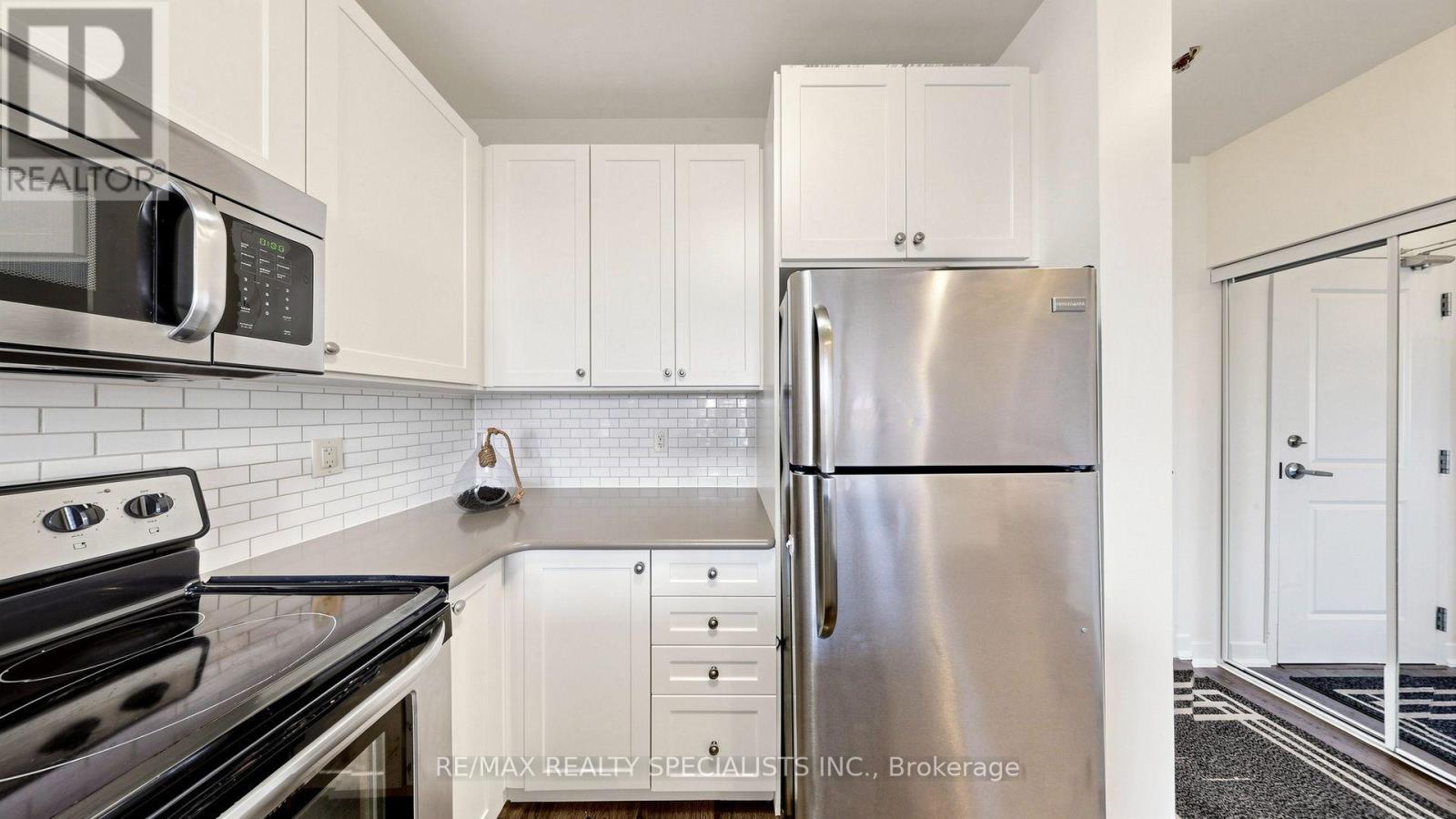 #408 5317 UPPER MIDDLE ROAD - 13