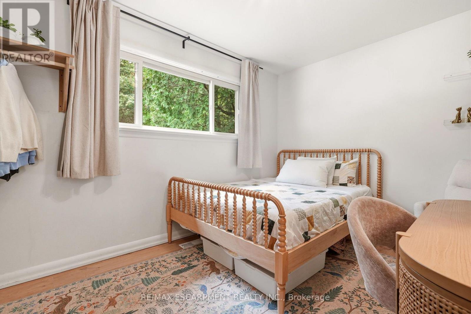 271 LINDEN AVENUE - 15