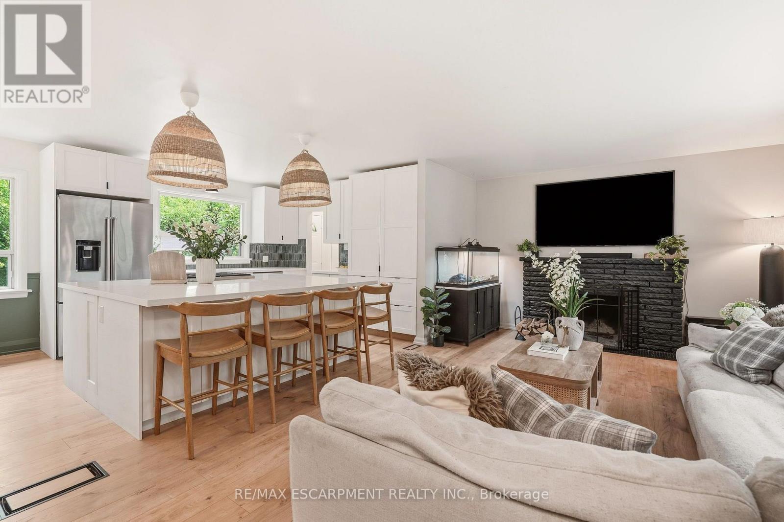 271 LINDEN AVENUE - 6