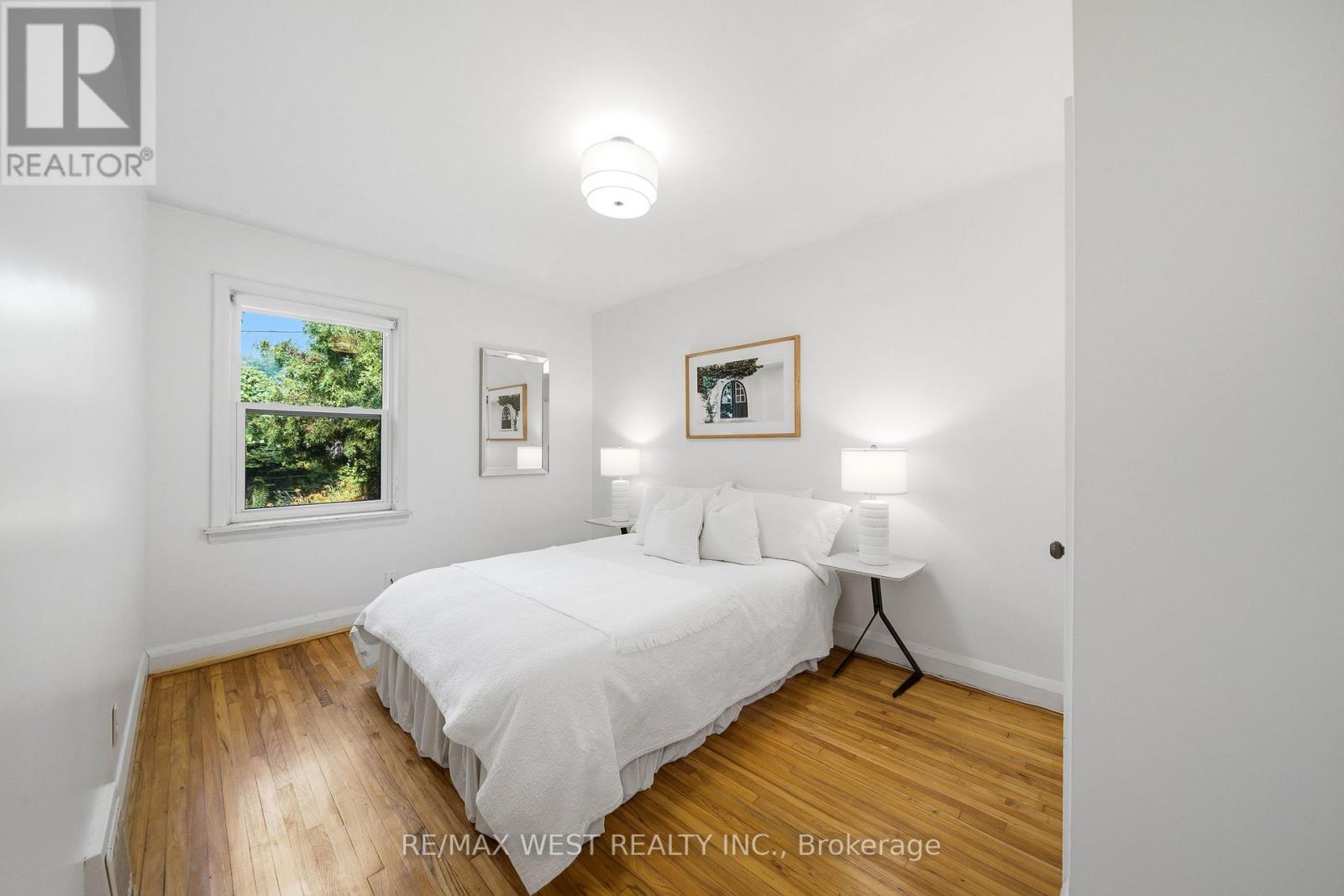 28 ALDGATE AVENUE - Image 7