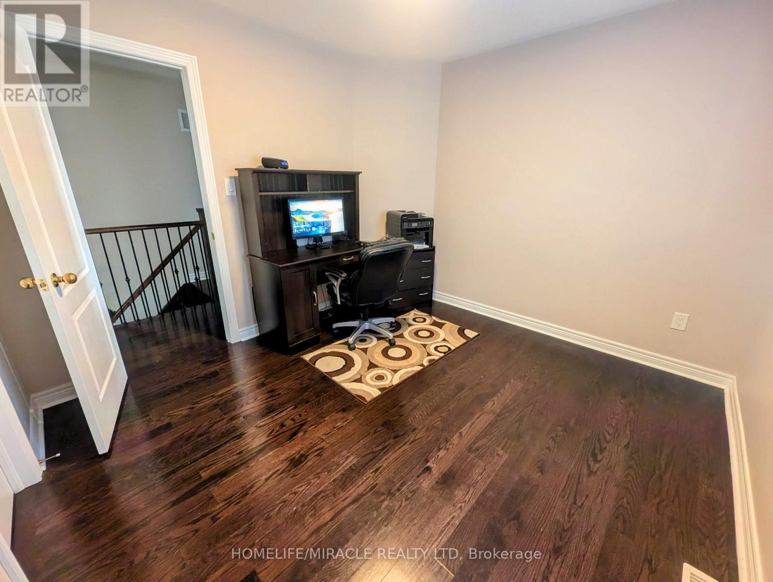 20 ADDISCOTT STREET - 11