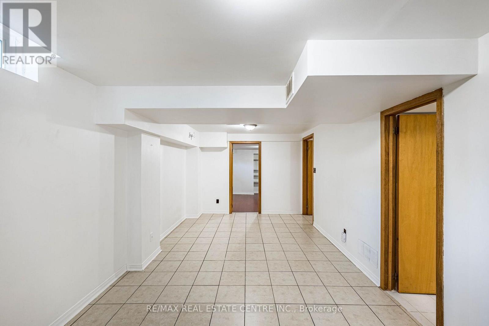 42 LAFLEUR COURT - Image 34