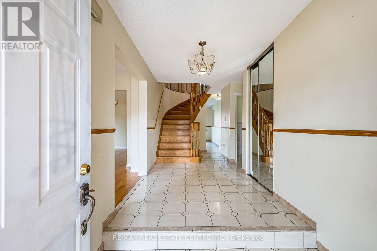 42 LAFLEUR COURT - Image 3