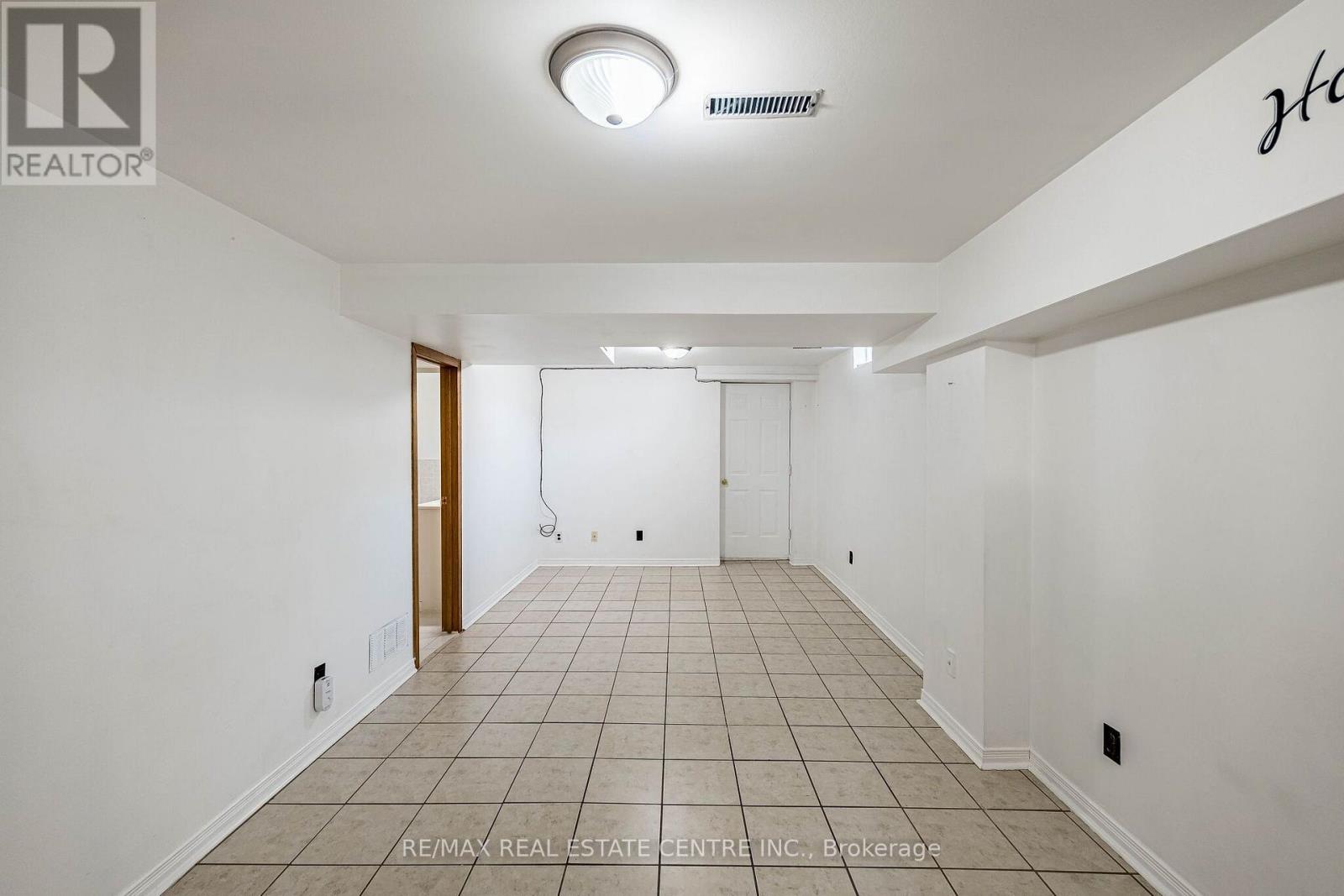 42 LAFLEUR COURT - Image 33
