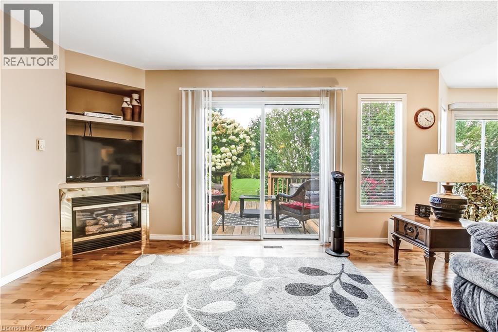 5 WALSINGHAM Drive - 11
