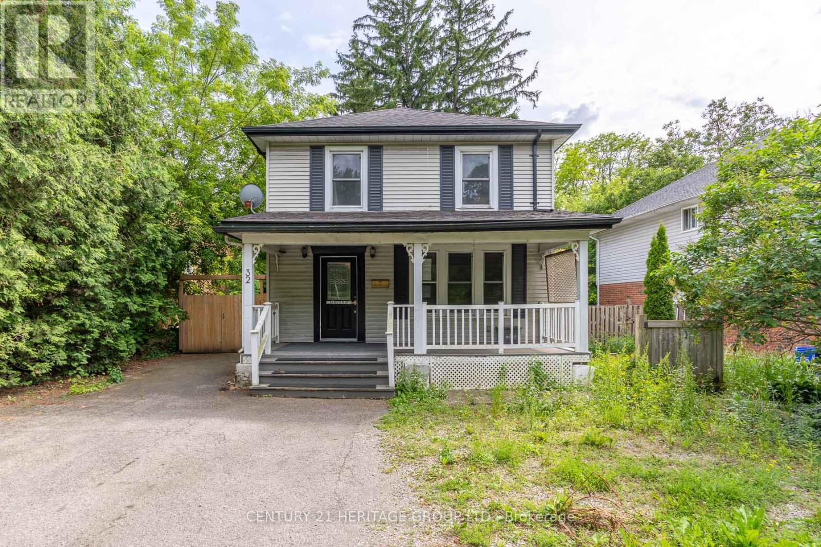 32 ROUSSEAUX STREET - 1