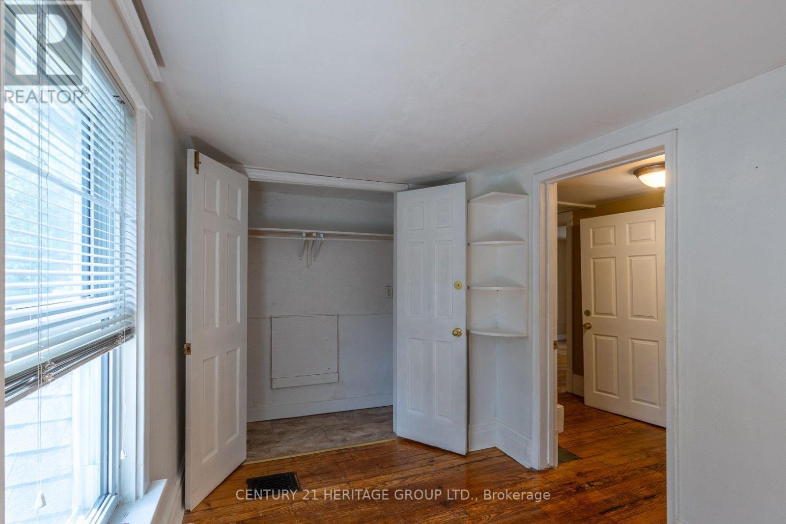 32 ROUSSEAUX STREET - 19