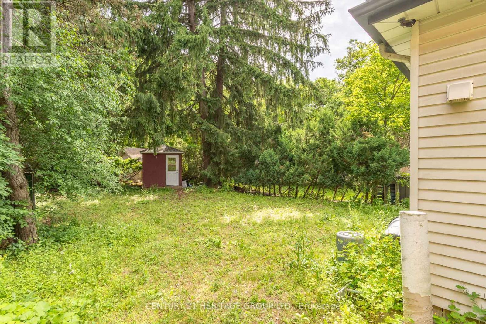32 ROUSSEAUX STREET - 30