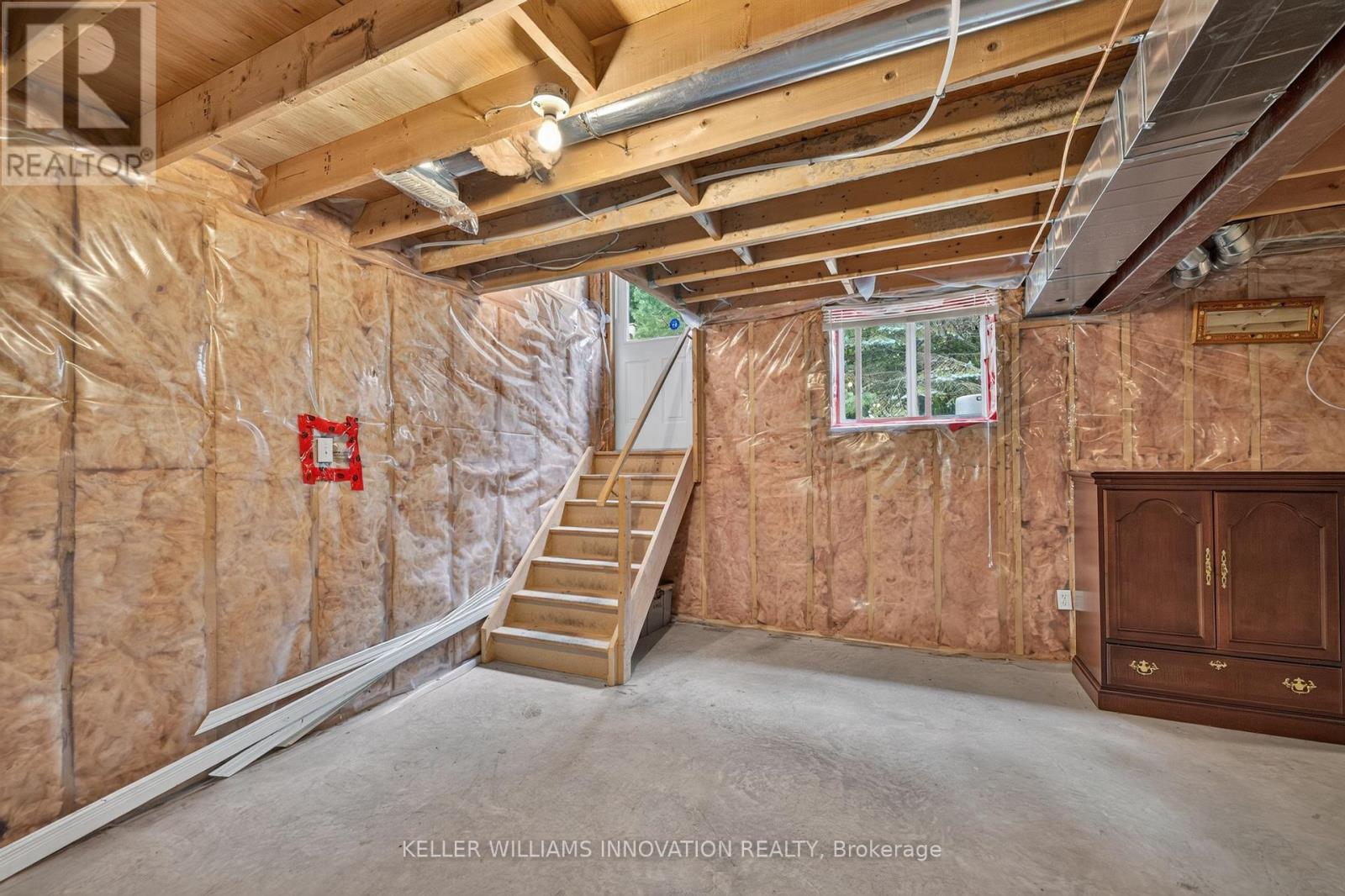95 TOVELL DRIVE - 33