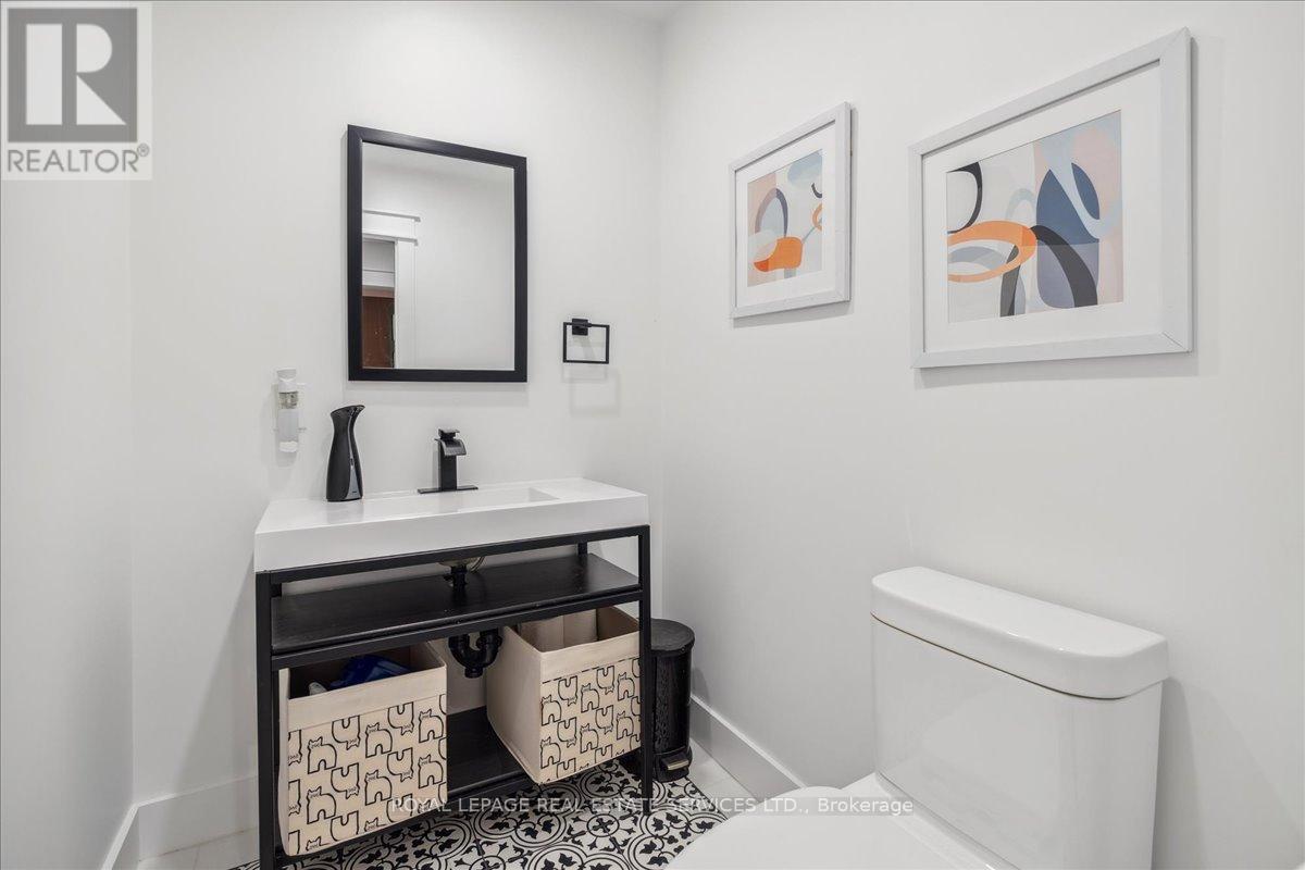 62 WINDEMERE ROAD - 15