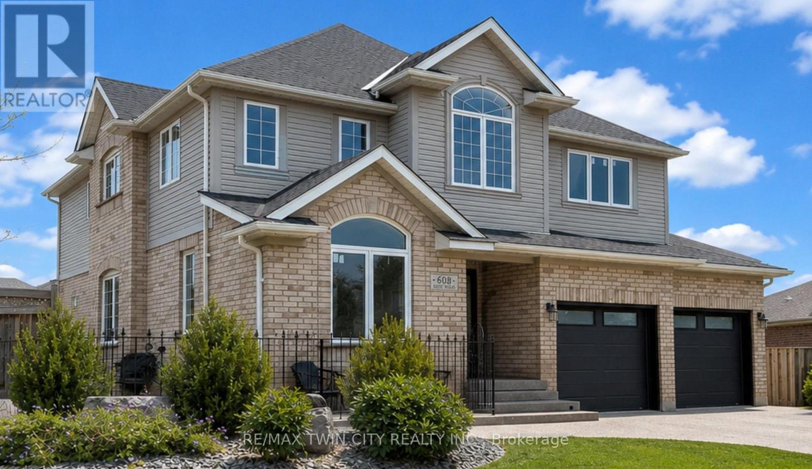 608 BLUENOSE CRESCENT - 1