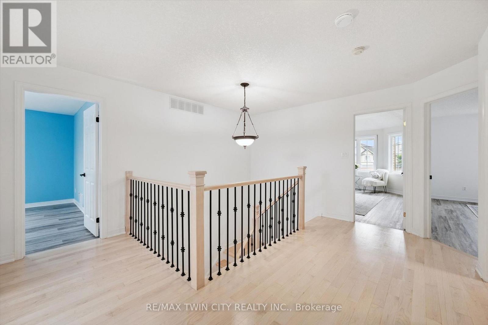 608 BLUENOSE CRESCENT - 21