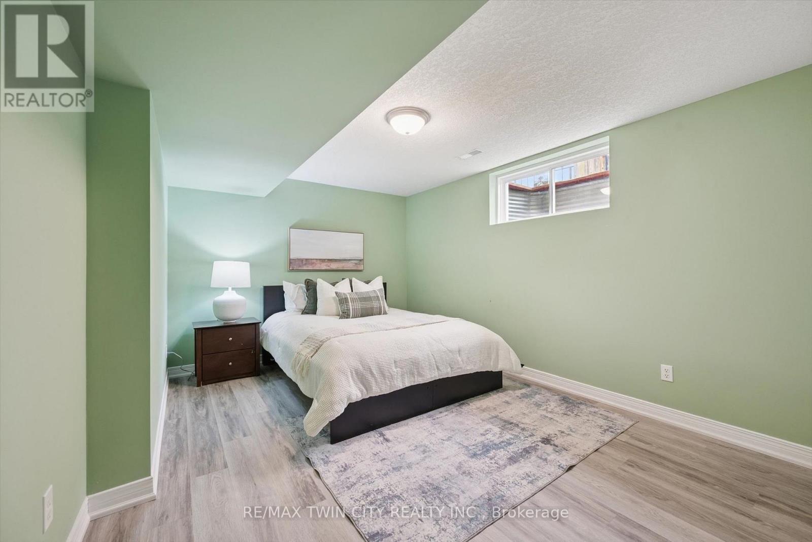 608 BLUENOSE CRESCENT - 39