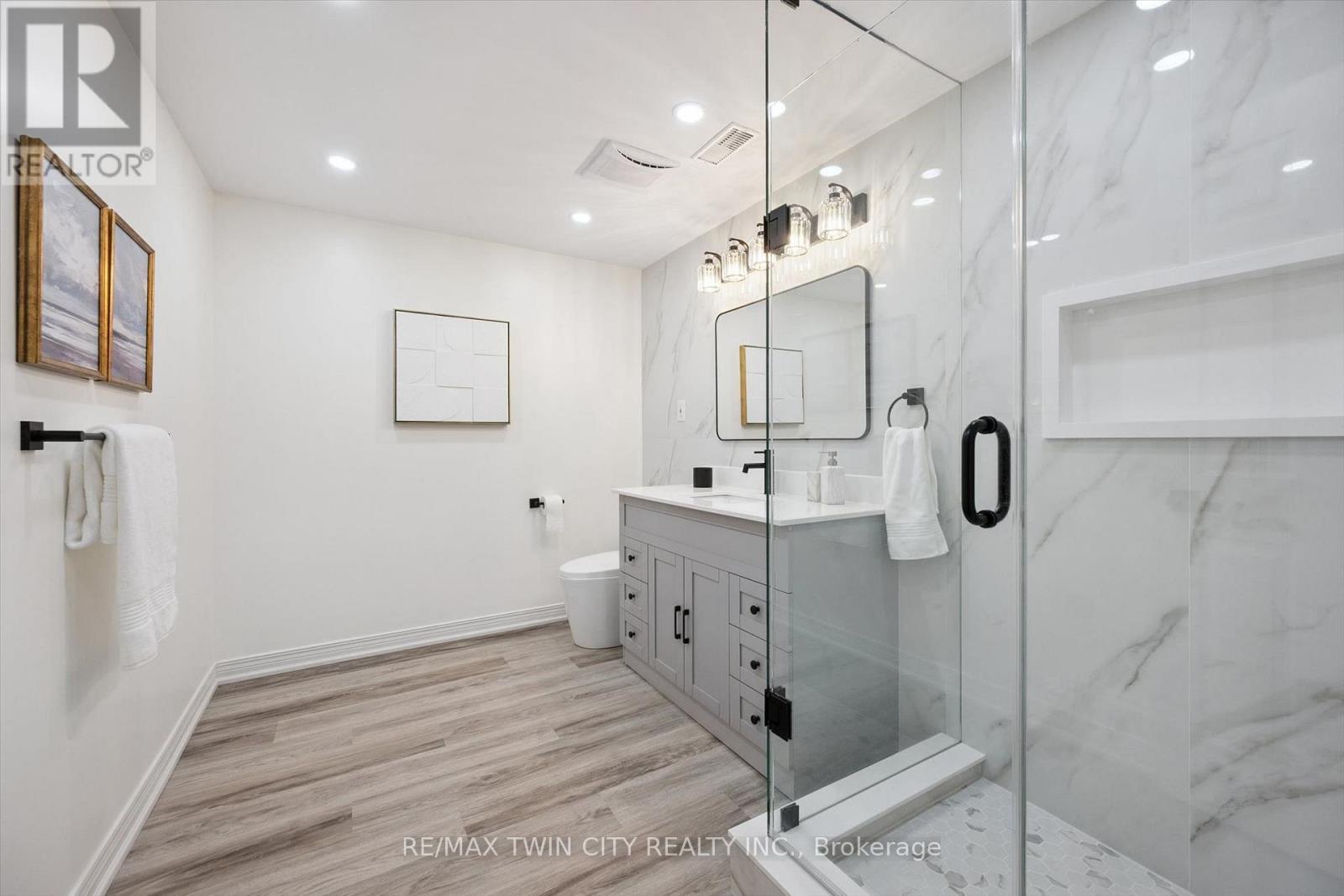 608 BLUENOSE CRESCENT - 40