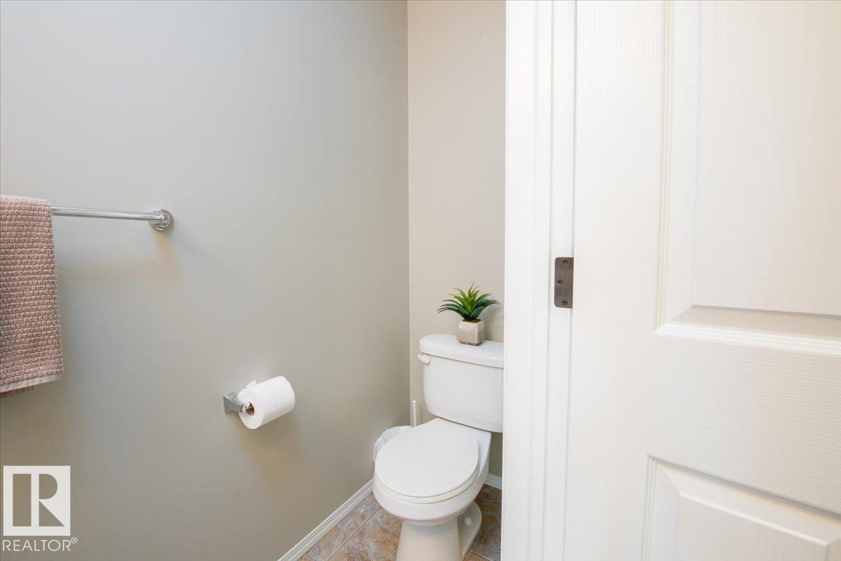 10412 99 ST - 15