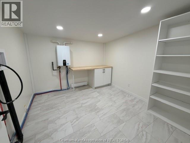 42 LONDON COURT - 9