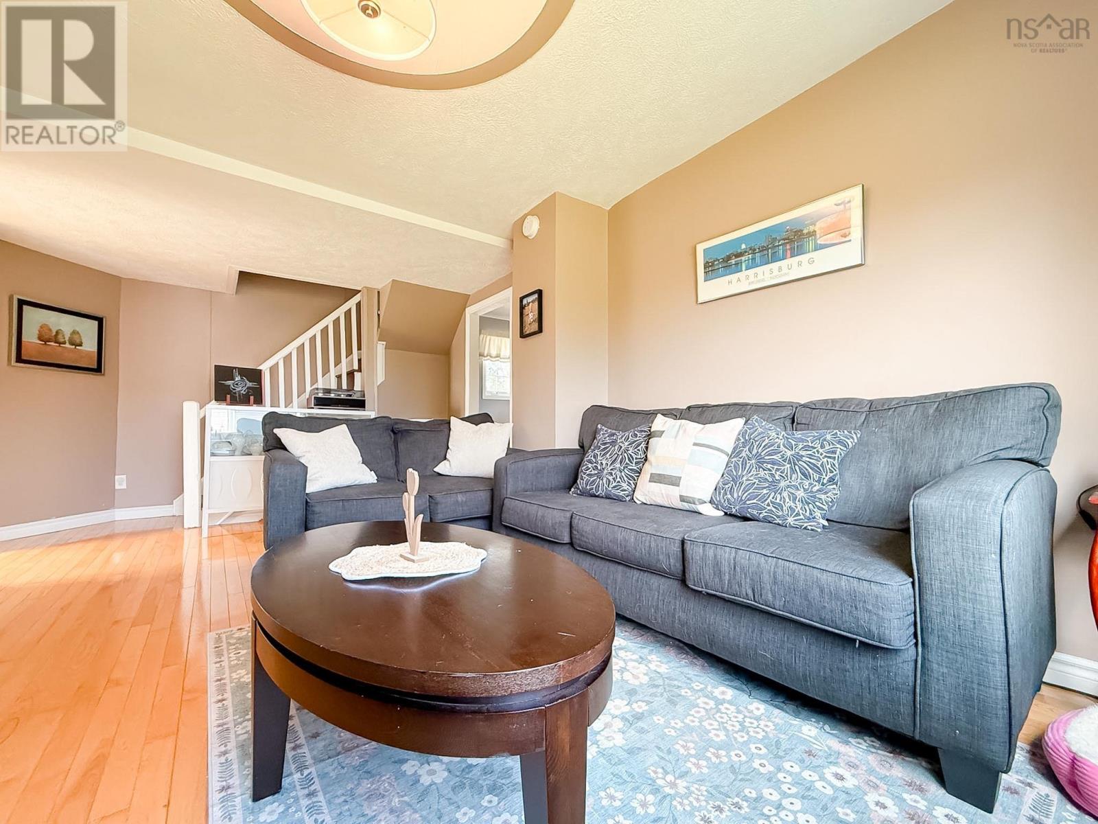323 Patrick Street - 15