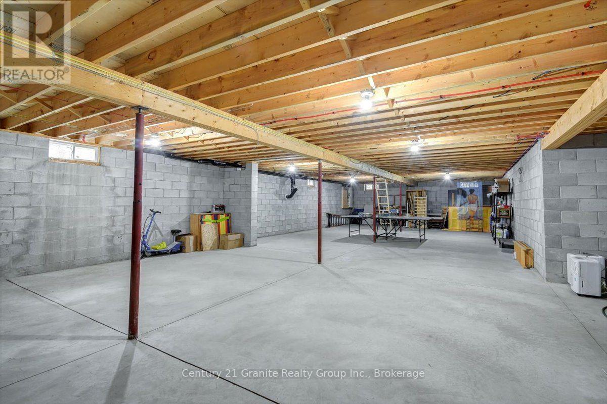 819 TAMARACK ROAD - 29