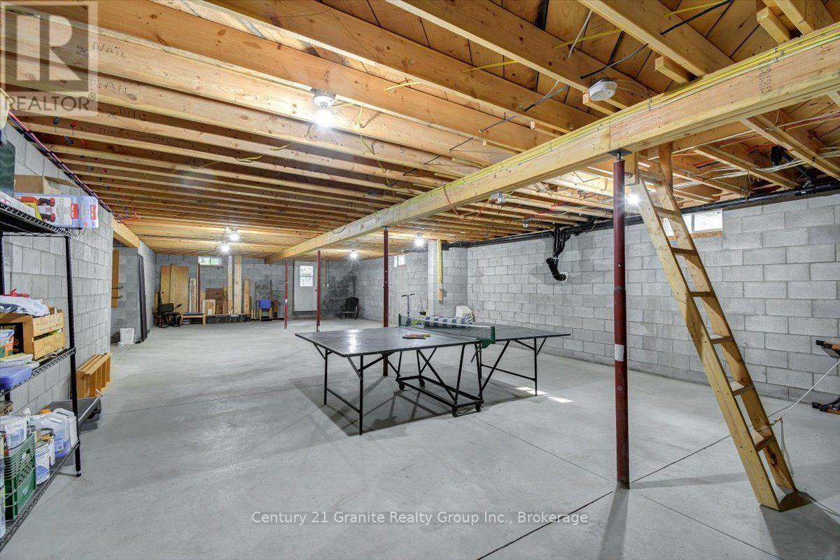 819 TAMARACK ROAD - 30