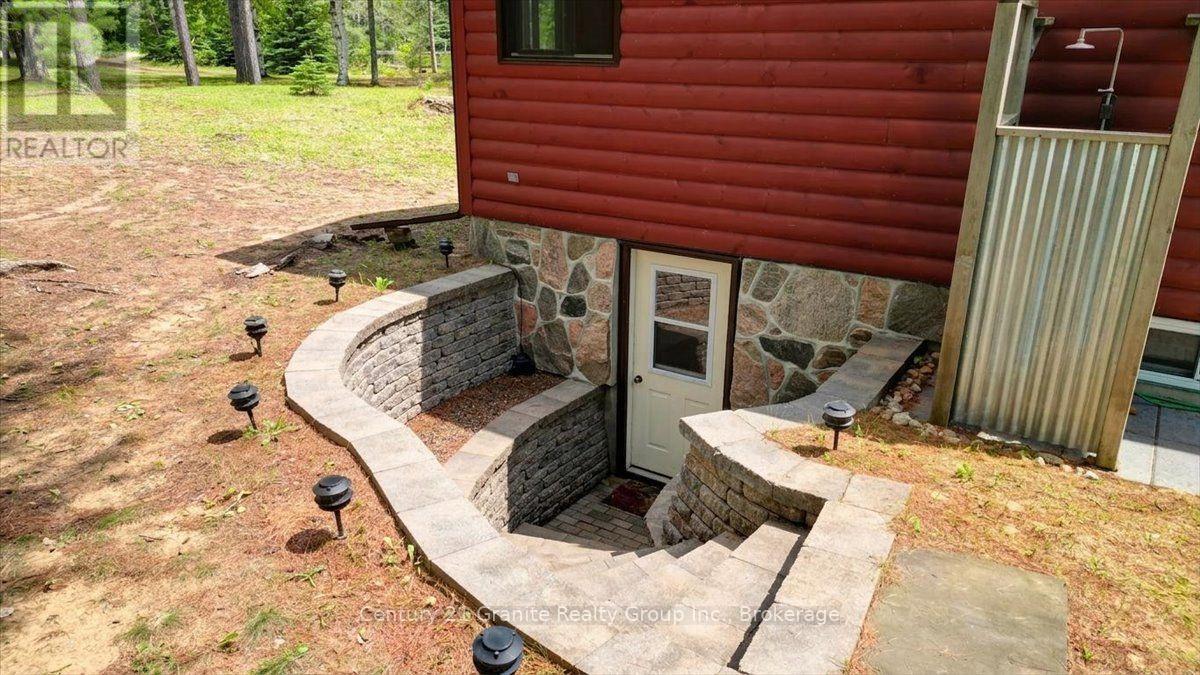 819 TAMARACK ROAD - 39