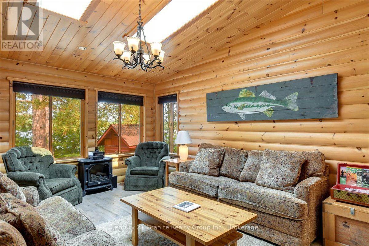 819 TAMARACK ROAD - 9