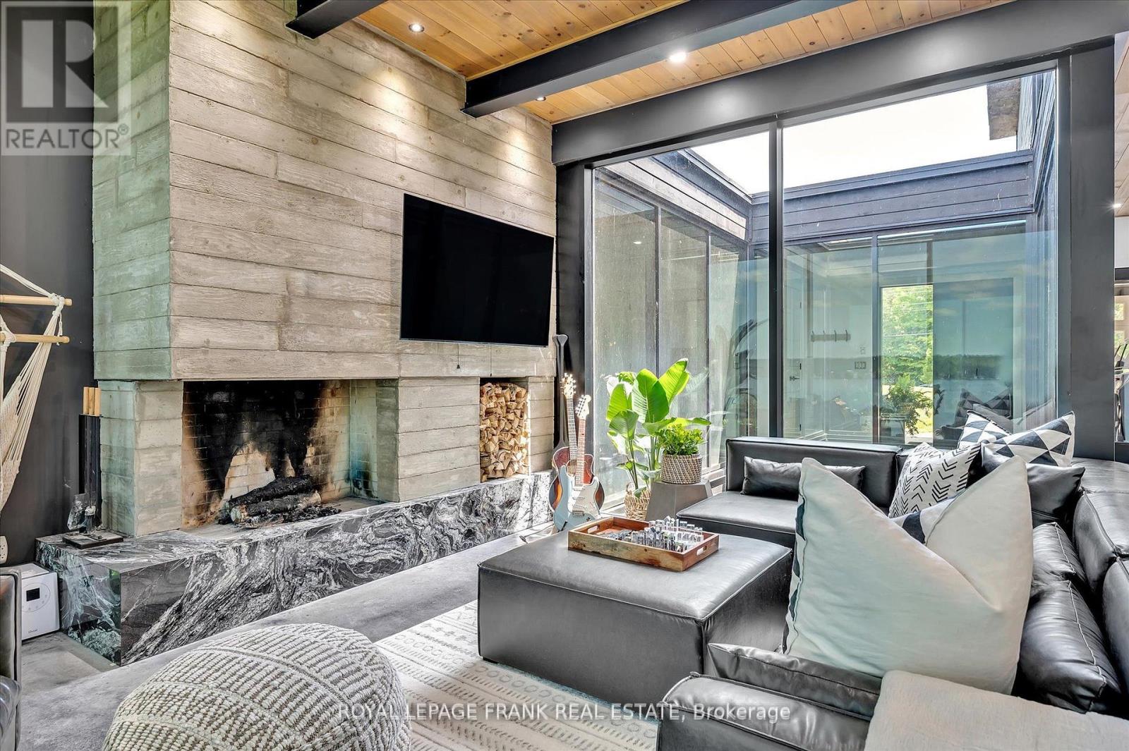 910 BIRCHVIEW ROAD - 14
