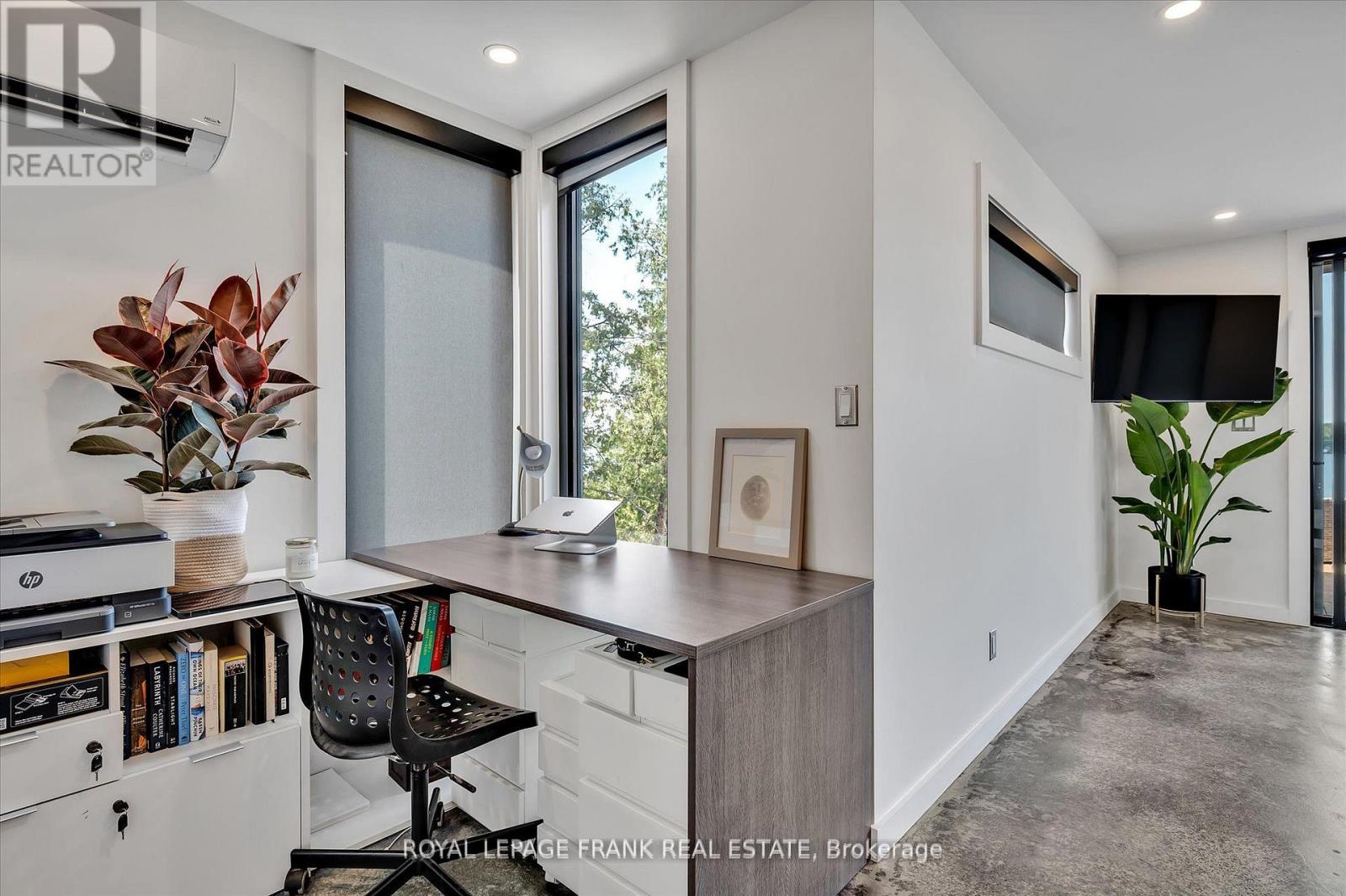 910 BIRCHVIEW ROAD - 25