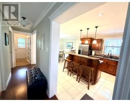 2 Matthews Place thumbnail 18