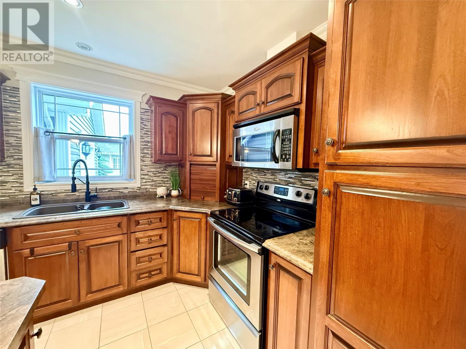 2 Matthews Place - Image 21