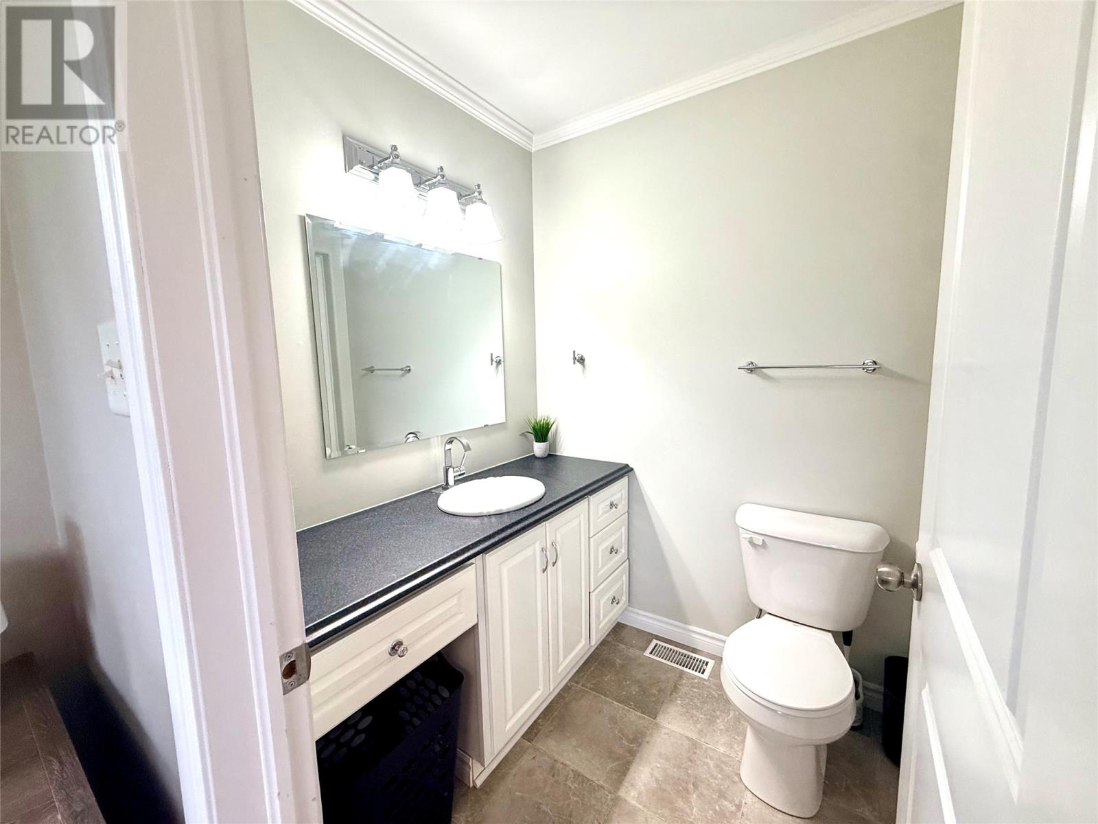 2 Matthews Place - Image 36