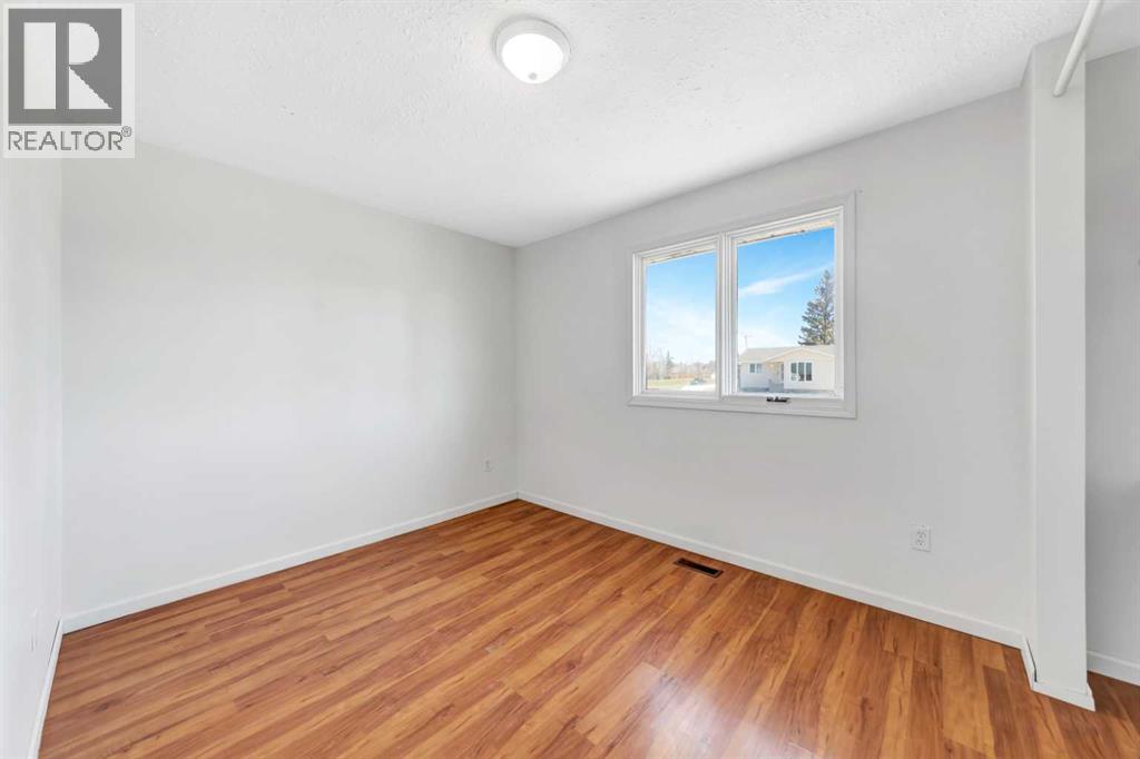 3510 57 Avenue - 10