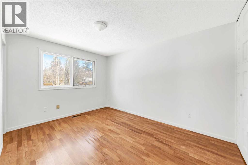 3510 57 Avenue - 12