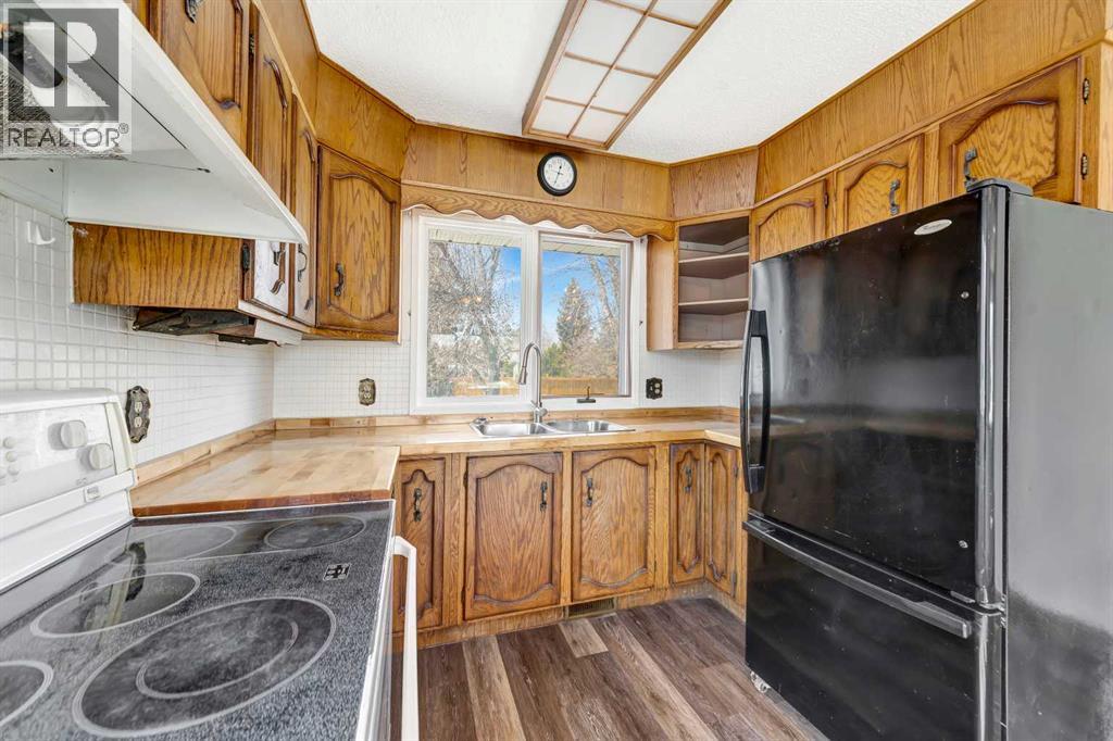 3510 57 Avenue - 6