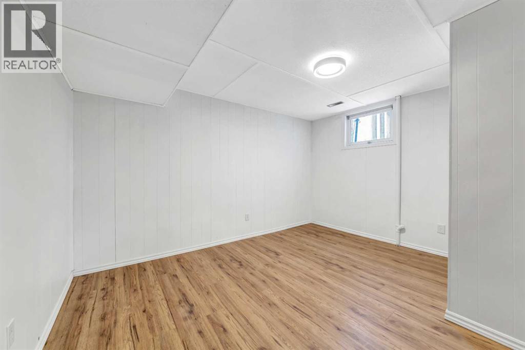 3510 57 Avenue - 17