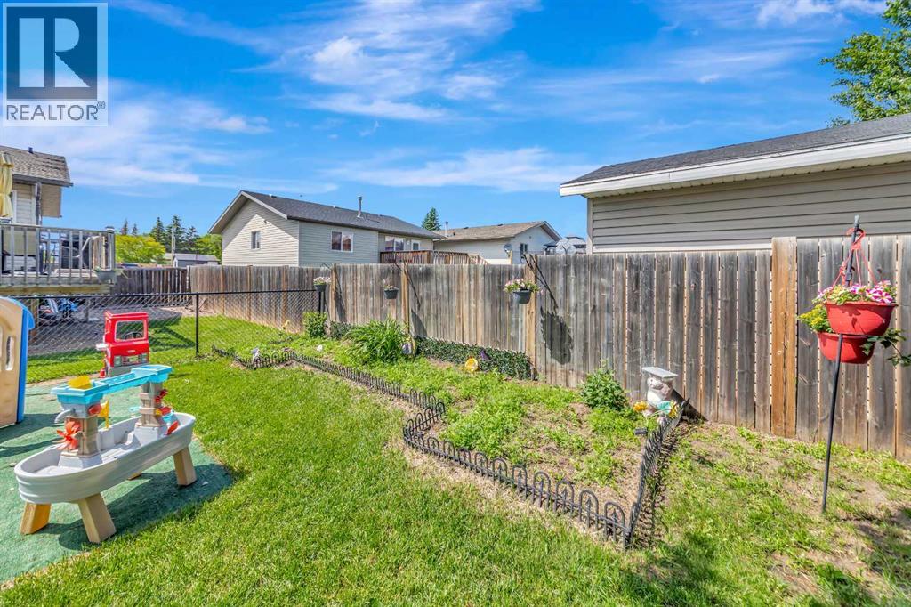 1505 49 Avenue - 31