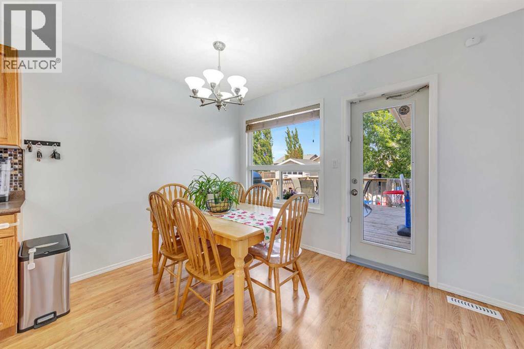 1505 49 Avenue - 10