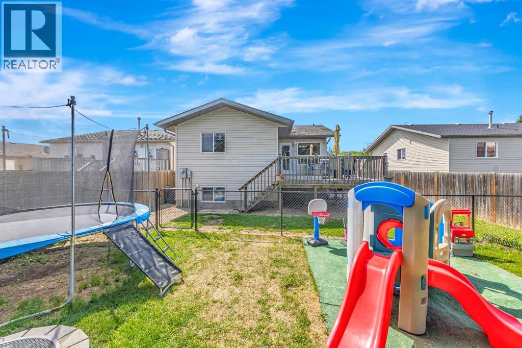 1505 49 Avenue - 33