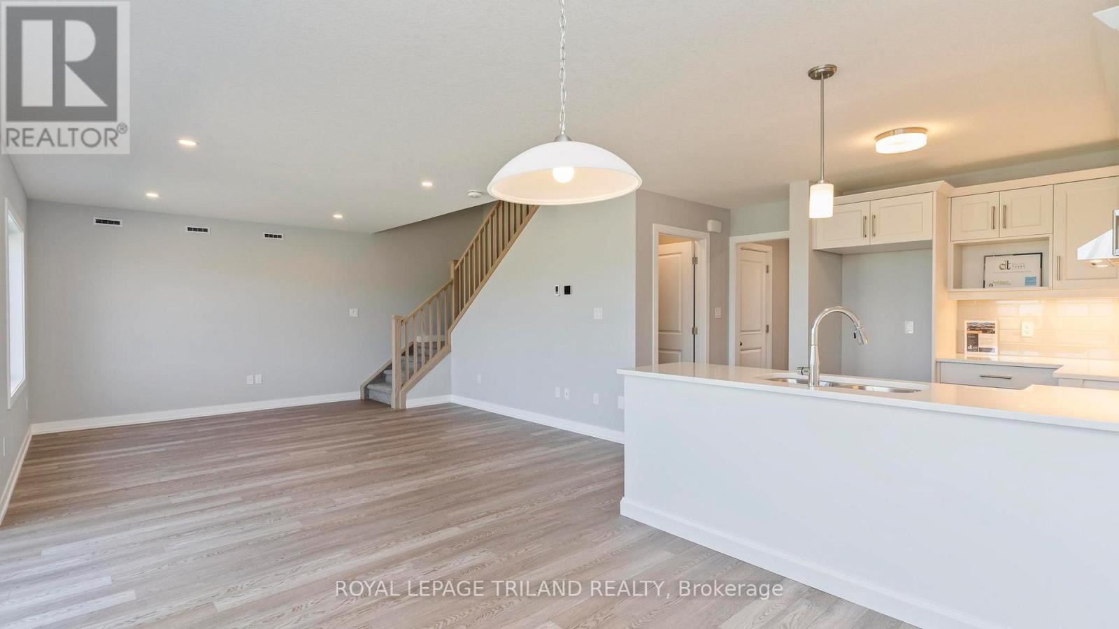 45 HARROW LANE - 4